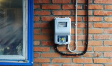 Что нужно знать об установке и защите уличного электросчётчика